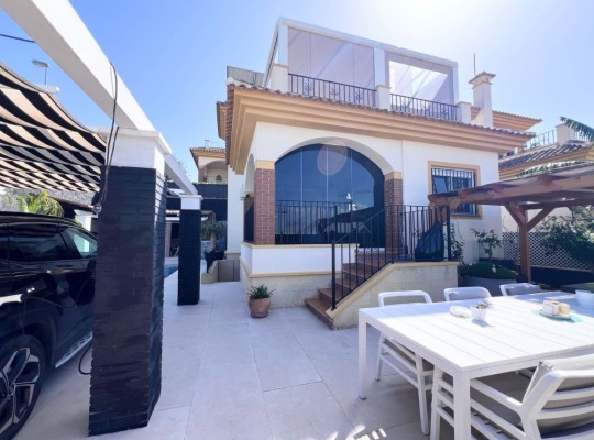 Ciudad Quesada (Pueblo Lucero), Villa #CQ-184