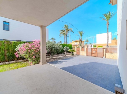 Cabo Roig, 
Villa   #ES-11251