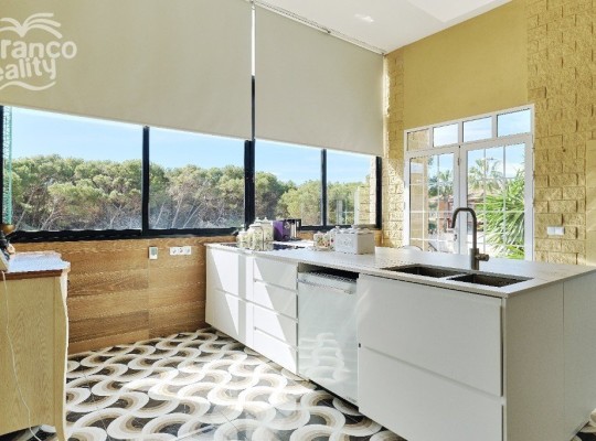 Dehesa de Campoamor, 
Villa   #ES-8238