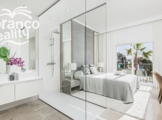 Apartmánová vesnička v tradičním stylu, Benahavíz, Marbella