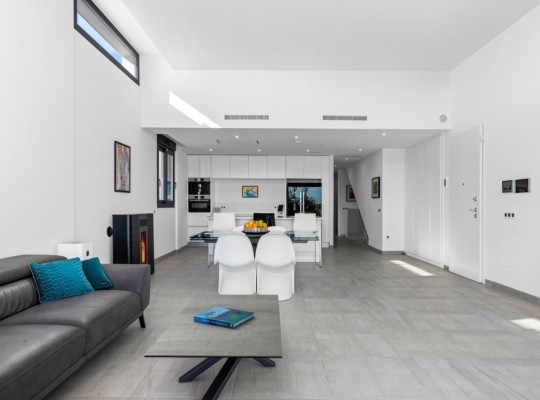 San Miguel de Salinas (Ciudad de las comunicaciones), Villa #CQ-GL-32200