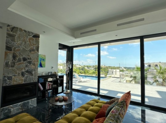 Las Colinas (Las Colinas Golf), Villa #CQ-BG-33908