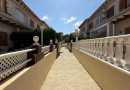 Prostorný bungalov v Punta Prima, Torrevieja