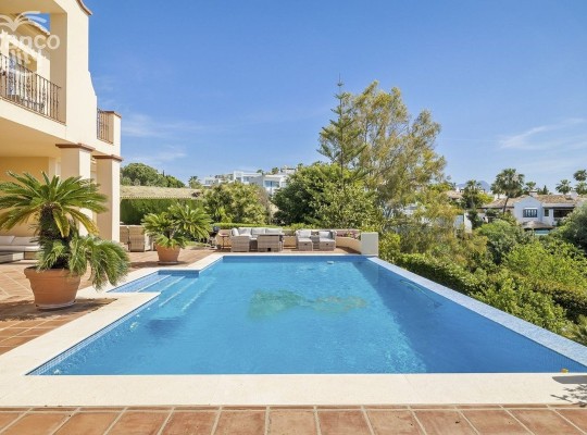 El Paraiso (Costa del Sol), Villa - Detached #CM-R4062019