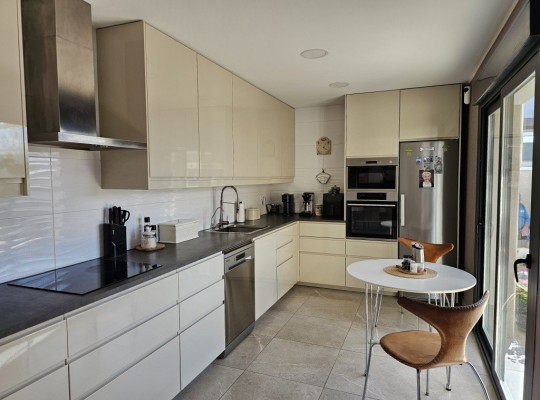 Daya Nueva, Villa #CQ-WI-28601