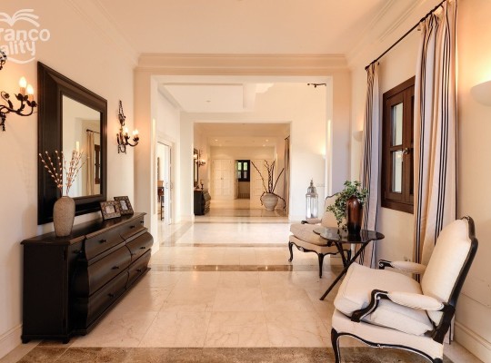 Marbella (Costa del Sol), Villa - Detached #CM-R4031305