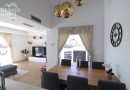 Villa with south orientation and swimming pool only 400m from the sea