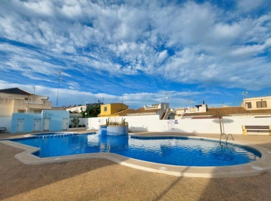 Torrevieja (Los altos), Villa #CQ-JM-37130