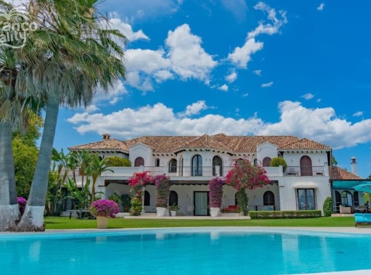 Estepona (Costa del Sol), Villa - Detached #CM-R4050412