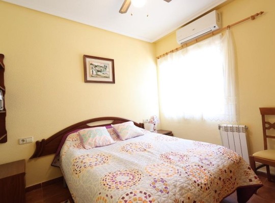 Orihuela Costa (Playa Flamenca), Villa #CQ-JM-69540