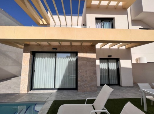 Los Montesinos (Los Montesinos - Urb. La Herrada), Villa #CQ-CB-18385