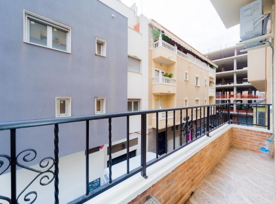 Zrekonstruovaný byt 200m od pláže, Torrevieja