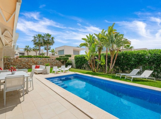 Orihuela Costa (Vistabella Golf), Villa #CQ-WN-51533