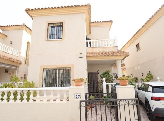Orihuela Costa (Playa Flamenca Norte), Villa #CQ-JM-69771
