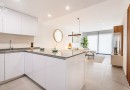 Luxusní apartmány a mezonety se 2 a 3 ložnicemi v Cala Lliteres