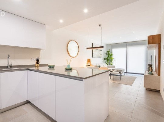 Luxusní apartmány a mezonety se 2 a 3 ložnicemi v Cala Lliteres