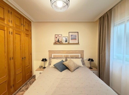 Apartmán ve výborné lokalitě, 200m od pláže Los Locos, Torrevieja
