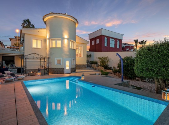 Ciudad Quesada (Town Center), Villa #CQ-004
