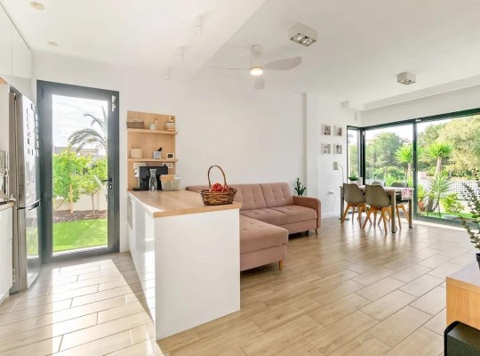 Orihuela Costa (La Zenia), Villa #CQ-TS-68431