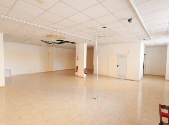 Torrevieja (Estacion de autobuses), Commercial #CQ-JM-28436