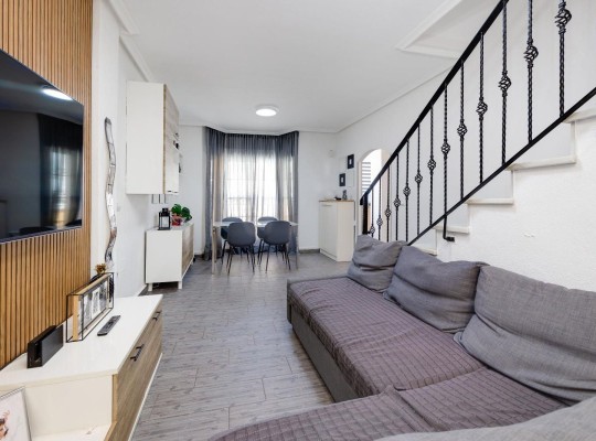 Guardamar del Segura (El Raso, Guardamar), Townhouse #CQ-MY-17926
