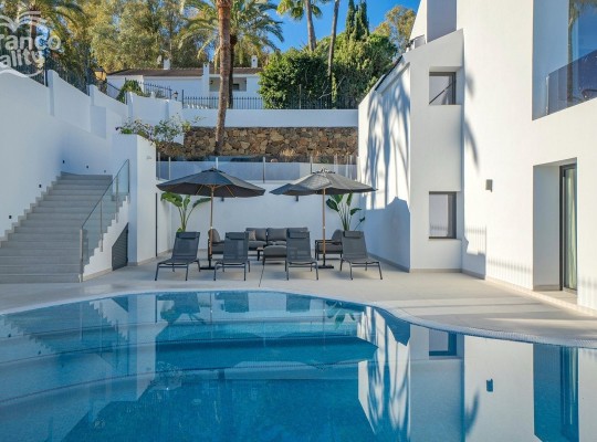 Nueva Andalucía (Costa del Sol), Villa - Detached #CM-R3990718