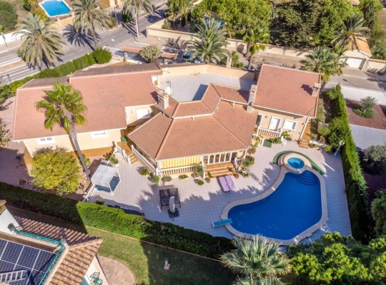 Cabo Roig (MUY CERCA DE LA PLAYA), Villa #CQ-PJ-44801