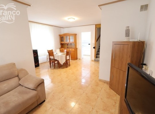 Rohový řadový dům v Altos del Limonar, Torrevieja