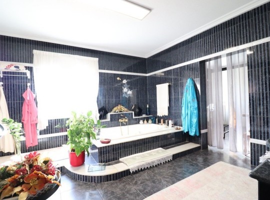 Torrevieja (El chaparral), Villa #CQ-JM-85937