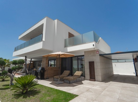 Ciudad Quesada (Town Center), Villa #CQ-100