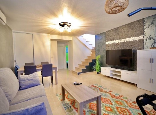 San Miguel de Salinas (Residencial los flamencos), Villa #CQ-JM-64042