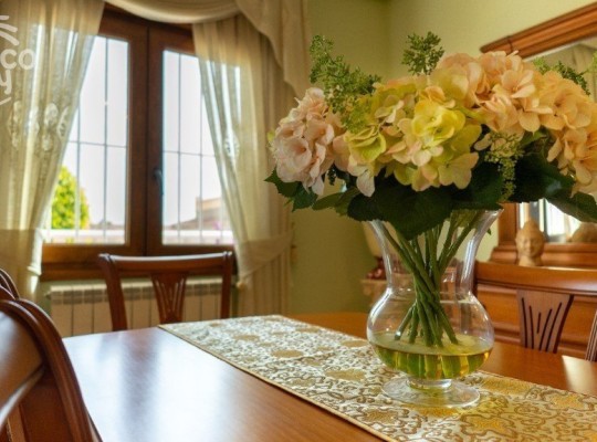 Los Altos, 
Villa   #ES-10383