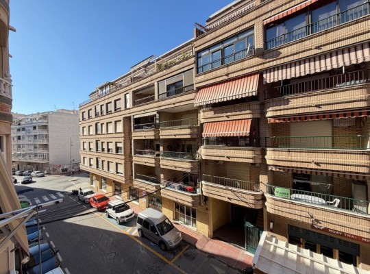 PROSTORNÉ STUDIO 350 METRŮ OD PLÁŽE DEL CURA S PROSKLENOU TERASOU