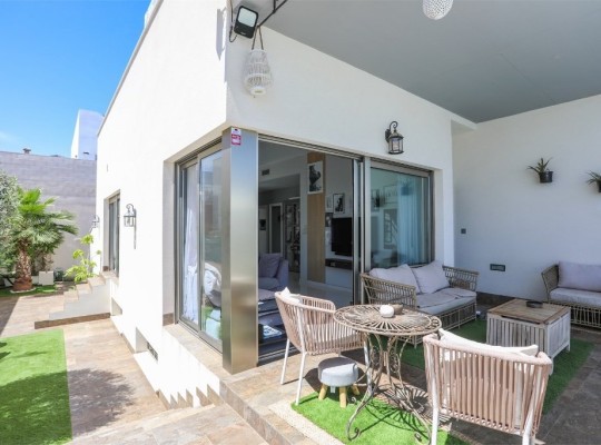 Villamartin, Villa #CQ-OC-74761