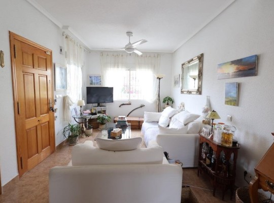 Orihuela Costa (Playa Flamenca Norte), Villa #CQ-JM-69771