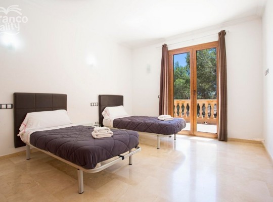 BEAUTIFUL HIGH QUALITY VILLA WITH VACATIONAL LICENSE IN A QUIET AREA IN PALMANOVA