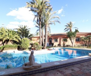 Torrevieja (El chaparral), Villa #CQ-JM-85937