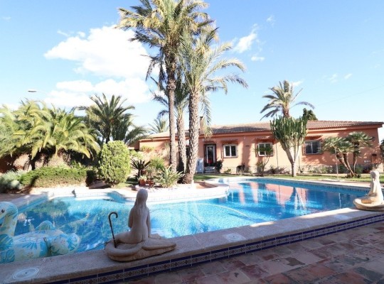 Torrevieja (El chaparral), Villa #CQ-JM-85937