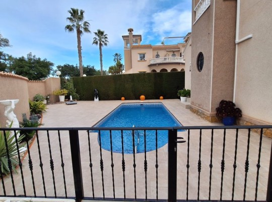 Guardamar del Segura (El Raso, Guardamar), Villa #CQ-970