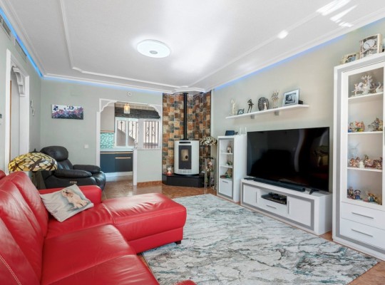 San Miguel de Salinas, Villa #CQ-WN-73689