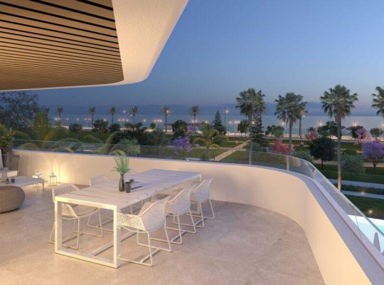 Luxusní apartmány u pláže Los Alamos s panoramatickým výhledem na moře, Torremollinos