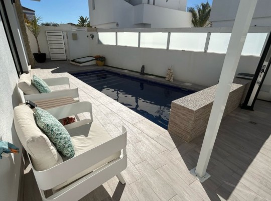 Los Montesinos (La Herrada), Villa #CQ-CB-17847