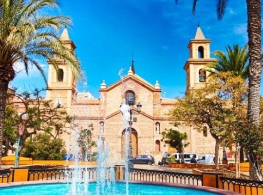 Torrevieja (Aguas Nuevas), Villa #RD-N6894