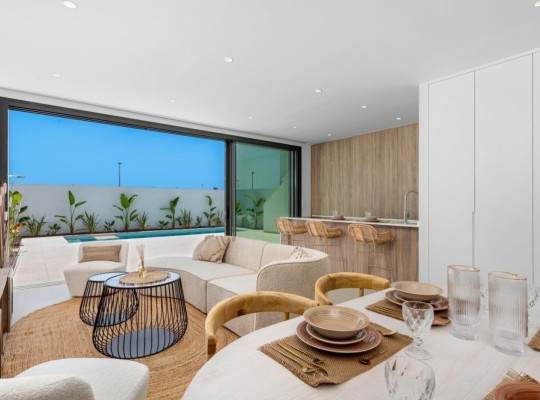 Los Alcazares (Serena Golf), Townhouse #CQ-00-57649