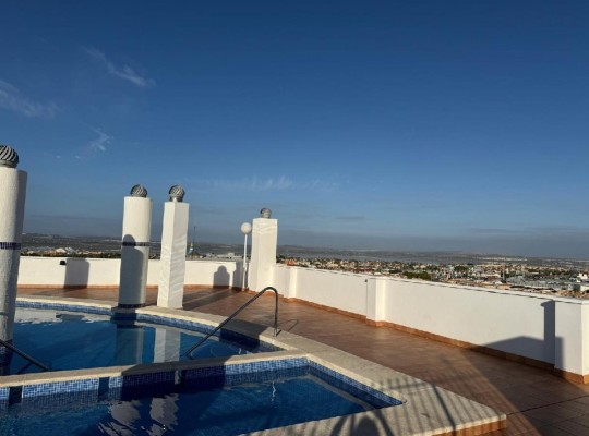 Apartmán s garáží a velkou terasou v centru, Torrevieja