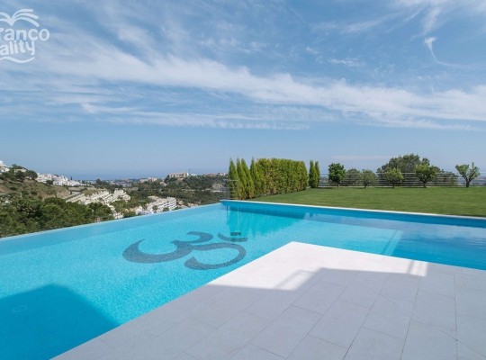 Benahavís (Costa del Sol), Villa - Detached #CM-R3878875