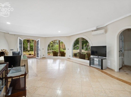 Marbella Golden Mile (Rocio de Nagüeles), Villa #IM-4015MLV