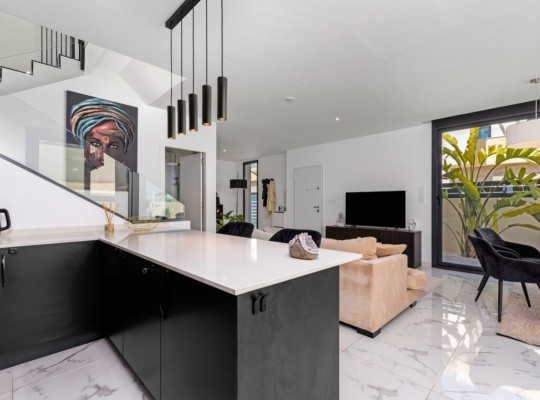 Los Montesinos (La Herrada), Villa #CQ-BG-56703