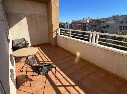 Apartmán s garáží a velkou terasou v centru, Torrevieja