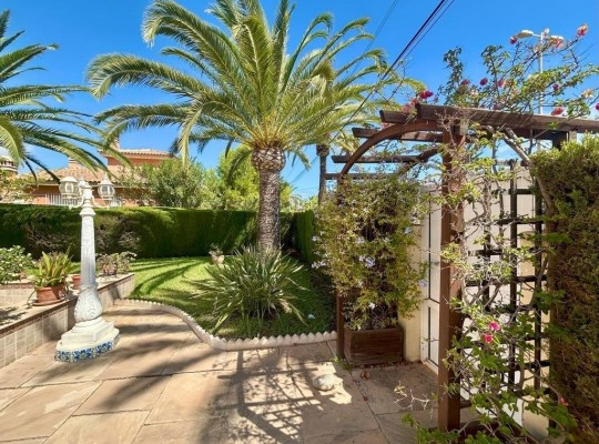 Orihuela Costa (Cabo Roig), Villa #CQ-UR-75497